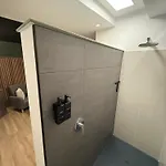 Au Bat Zen Bed & Breakfast